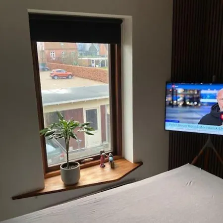 Moderne Og Raekkehus I *