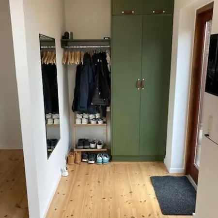 Moderne Og Raekkehus I شقة هيرنينغ