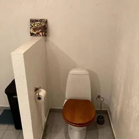 Moderne Og Raekkehus I *