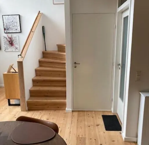 Moderne Og Raekkehus I 海宁